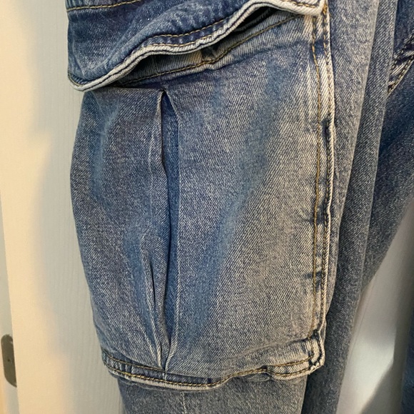 On 34th Cargo Jeans Plus NWT Size 24W - Picture 2 of 8